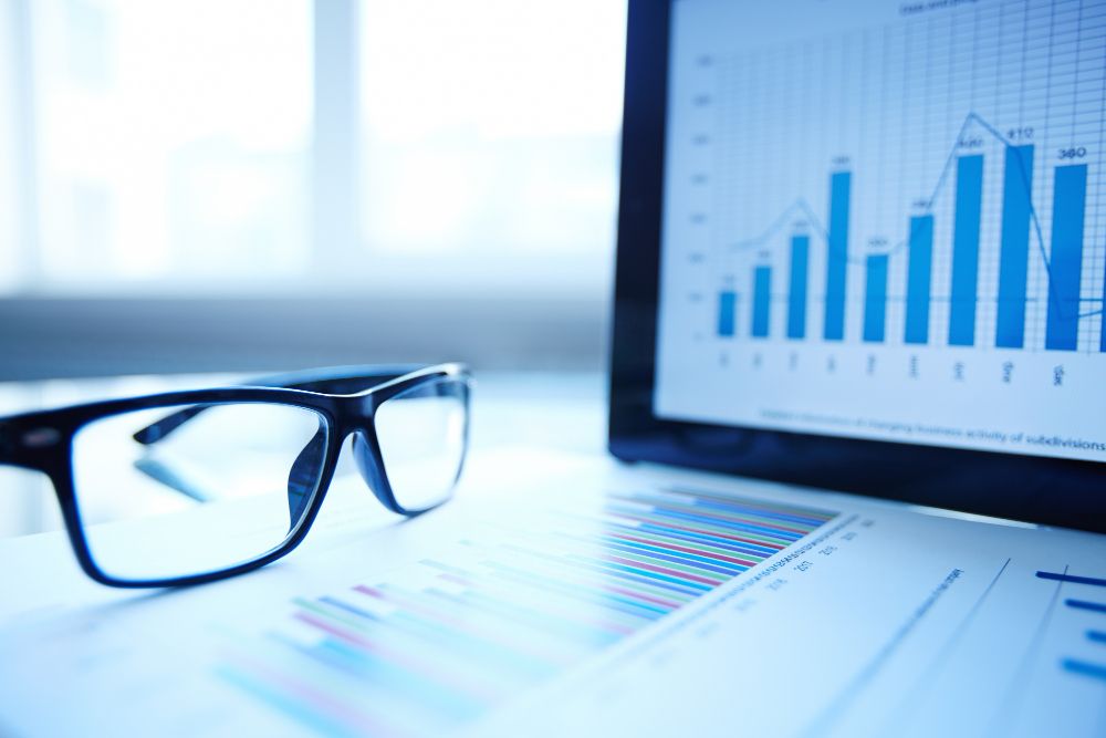 Quando consultar o cliente: importância das análises PF e PJ antes da venda ou financiamento