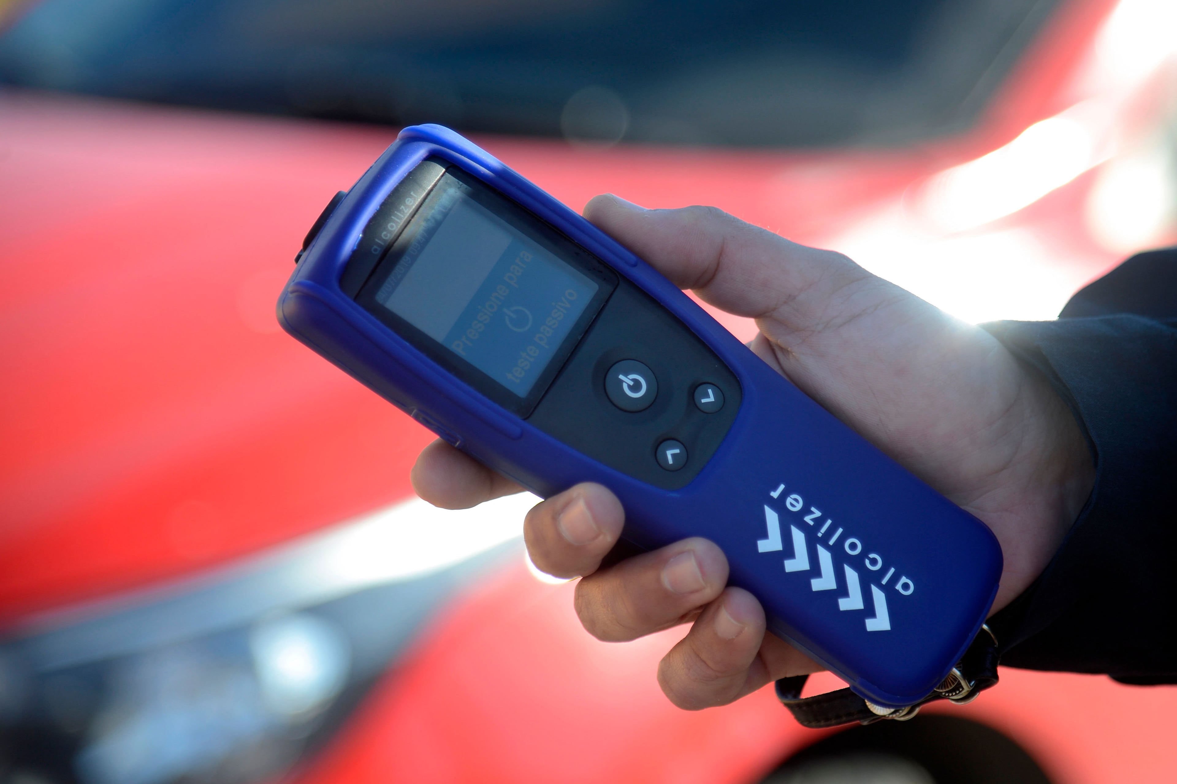 Bafômetro: entenda como funciona e quais as consequências de recusar o teste