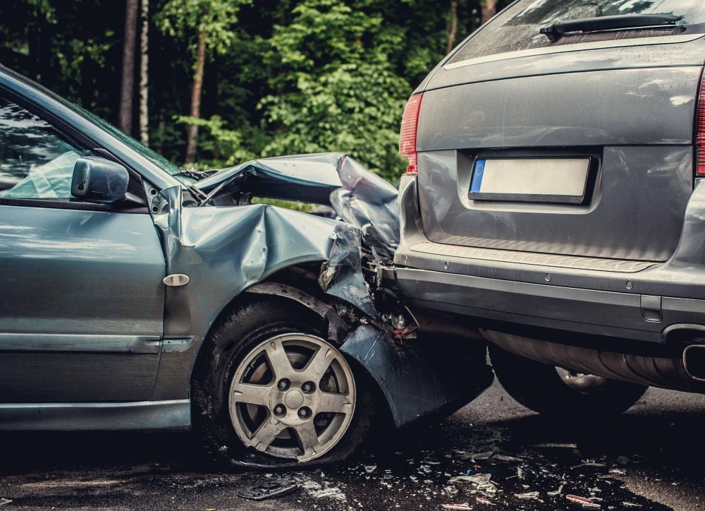 Carros batidos: tudo o que você precisa saber antes de comprar