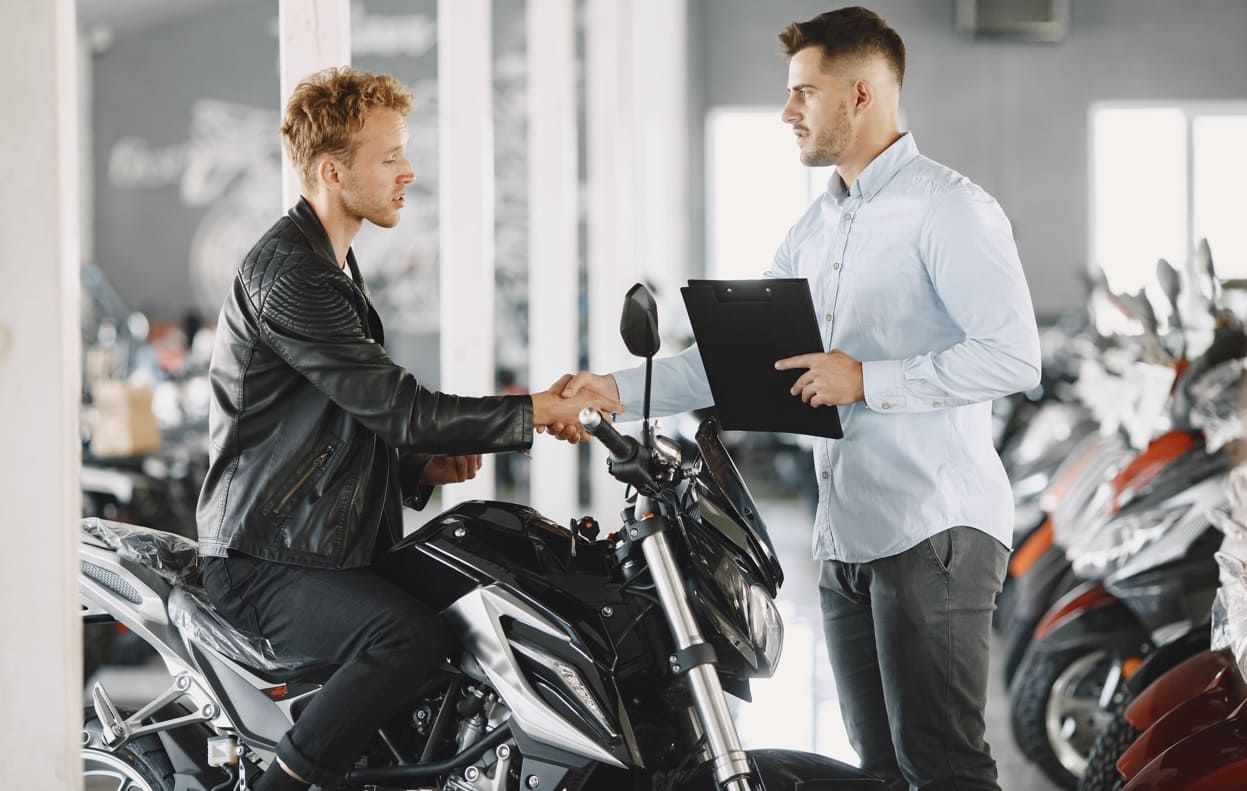 Saiba como consultar placa de moto e evite surpresas desagradáveis